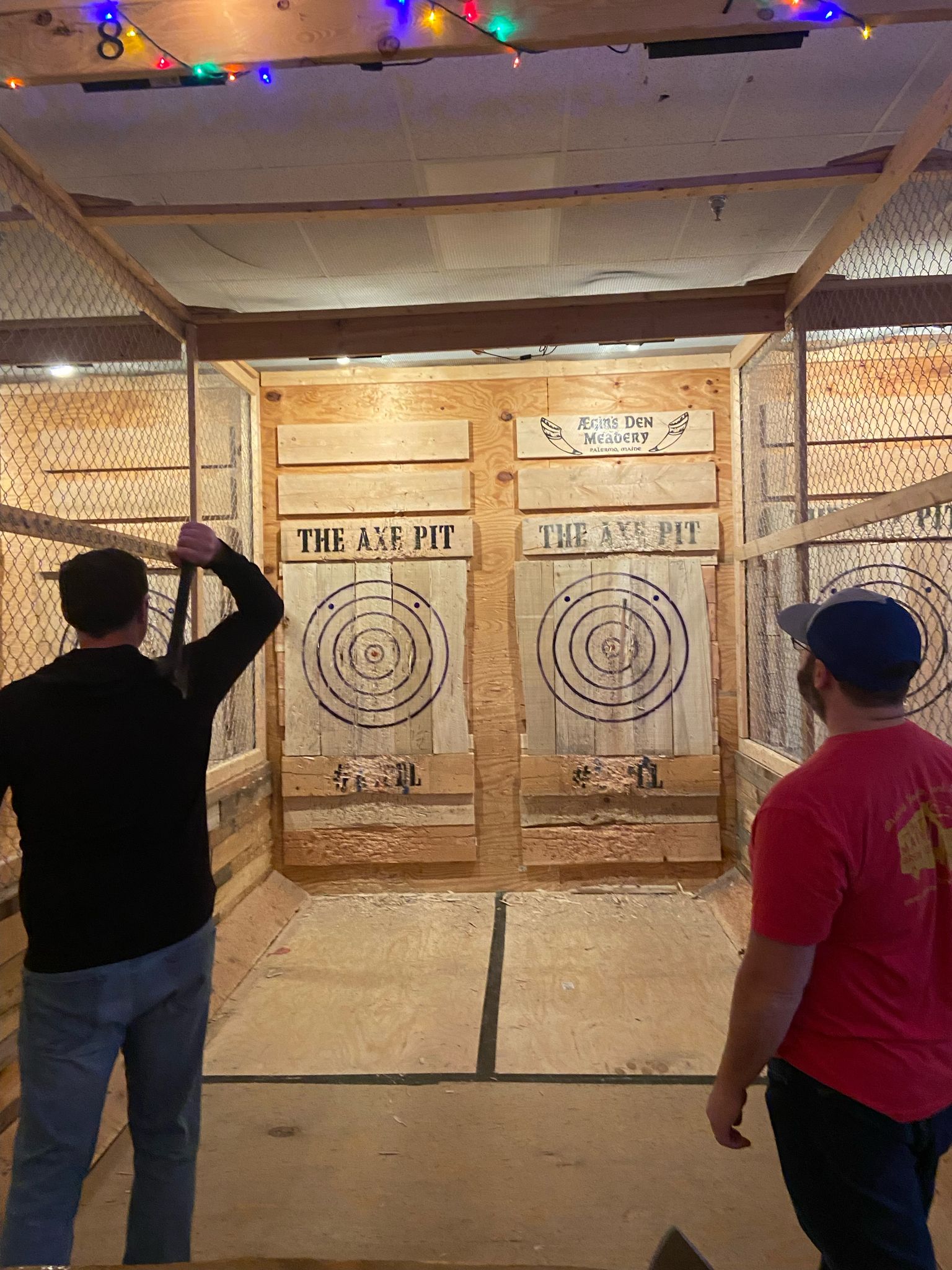 axe throwing pit